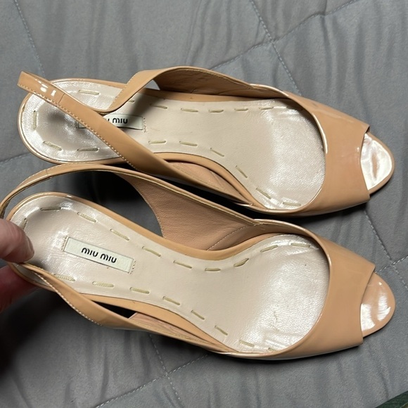 Miu Miu Wedge Patent Leather Pink Nude Sling Back Heel Flawed Size 4 - Picture 7 of 15